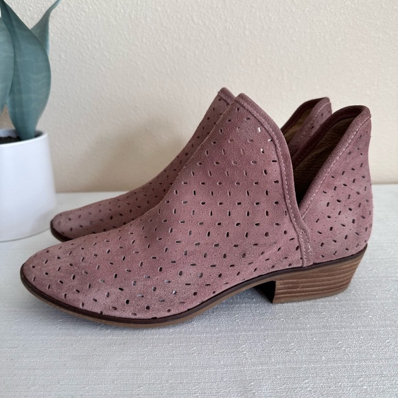 Lucky Brand Baley Mauve Perforated Casual Heeled Ankle Booties Women’s 10M - Picture 3 of 12
